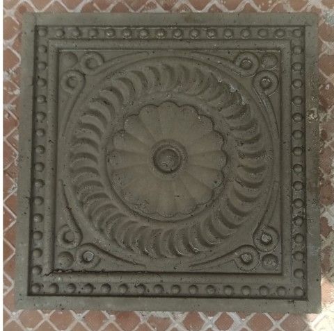 Paso de jardín con forma de flor